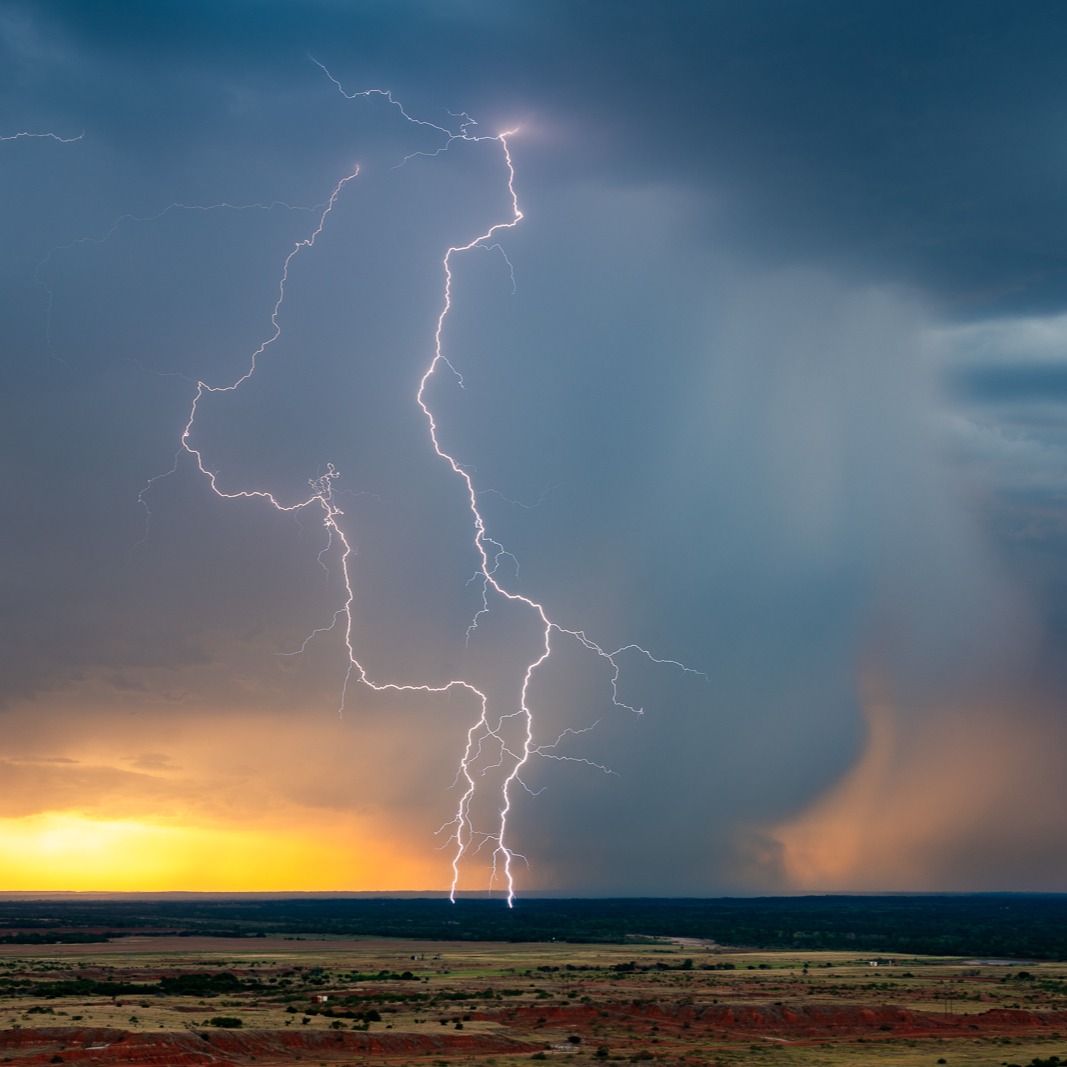 Lightning over Gloss Mountain State Park